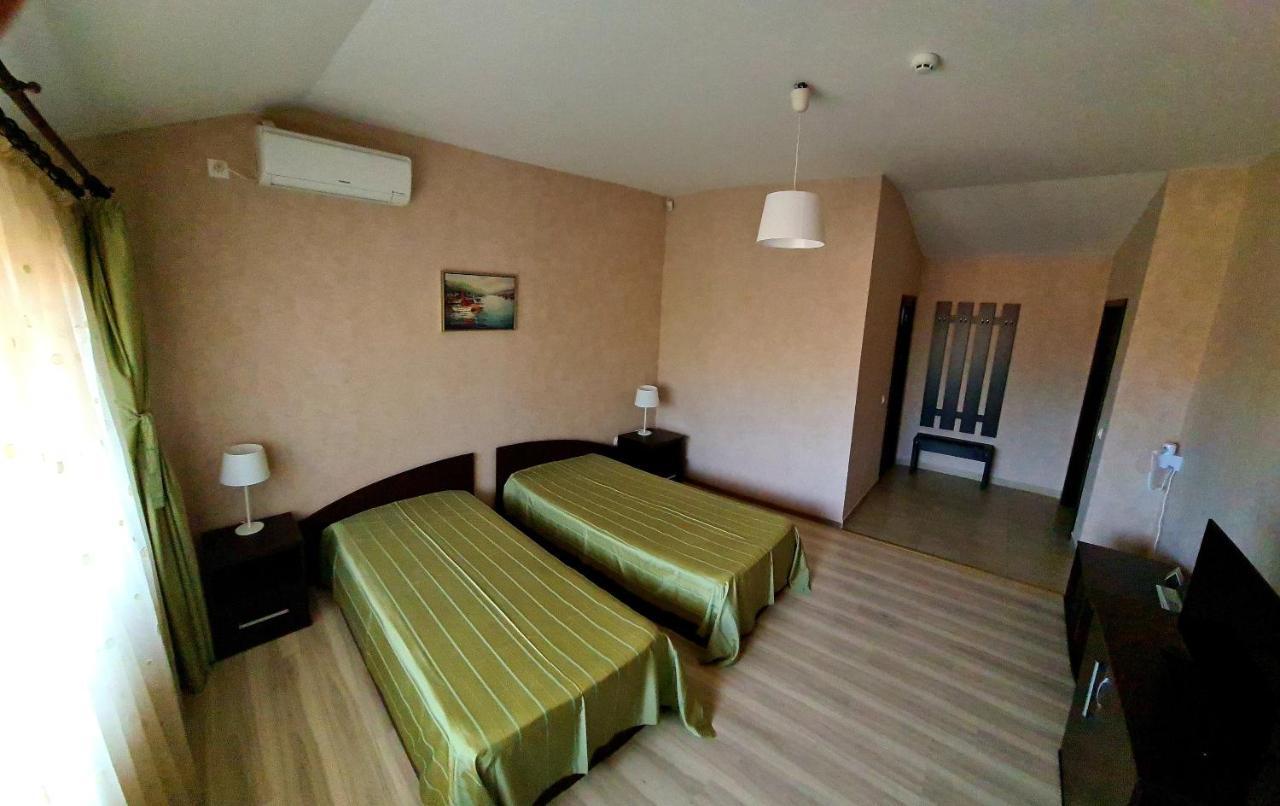 La Salcii Motel กาลาราช ภายนอก รูปภาพ