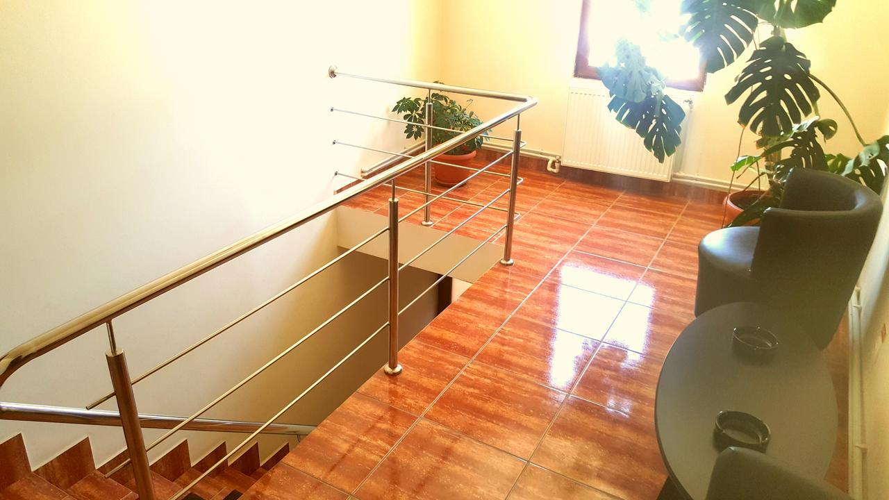 La Salcii Motel กาลาราช ภายนอก รูปภาพ